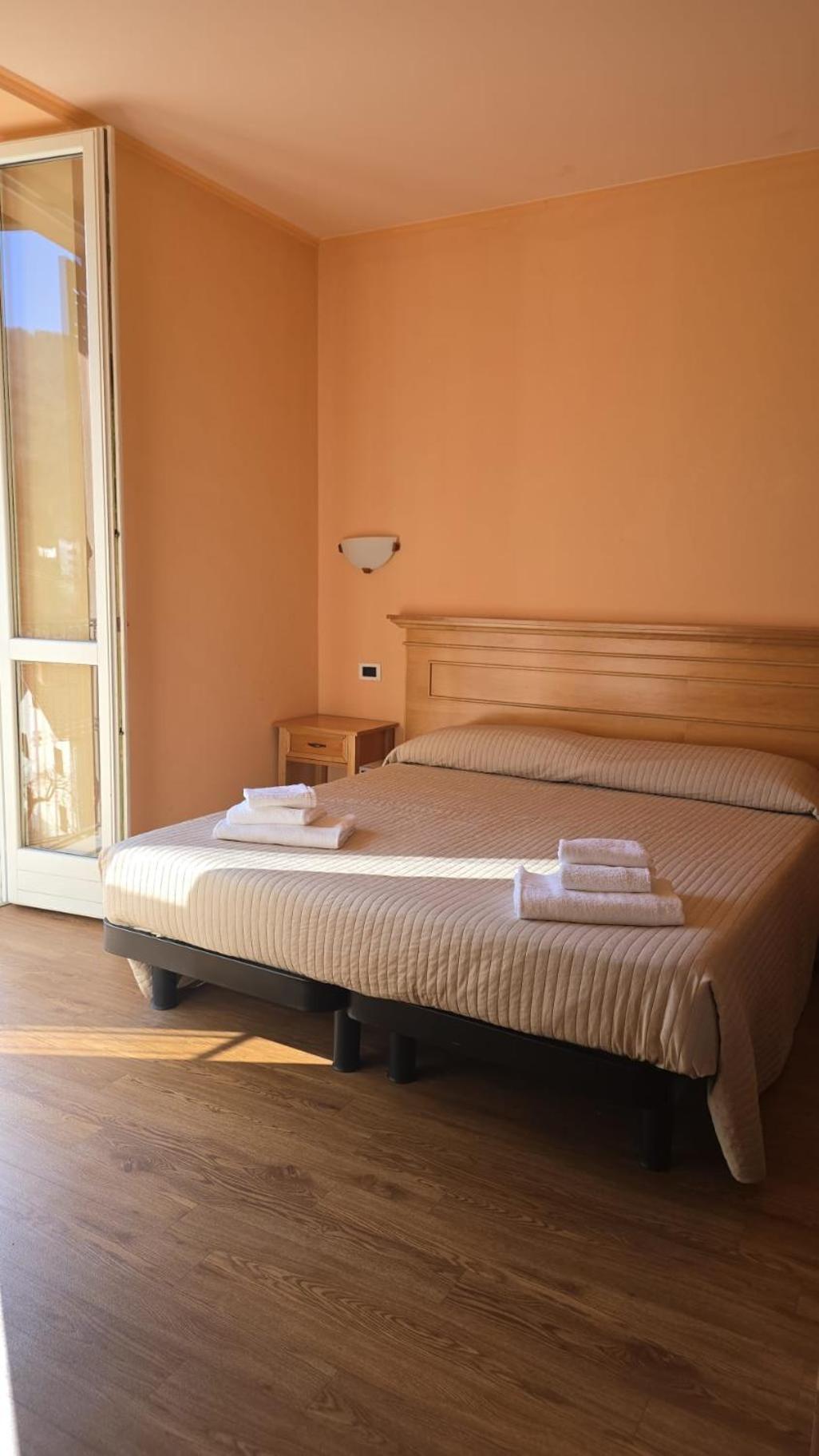 Albergo Minetto Martina Olba Eksteriør billede